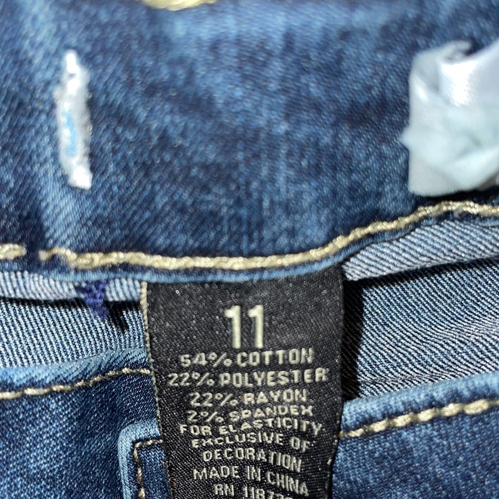 Jean Bundle - Picture 6 of 7